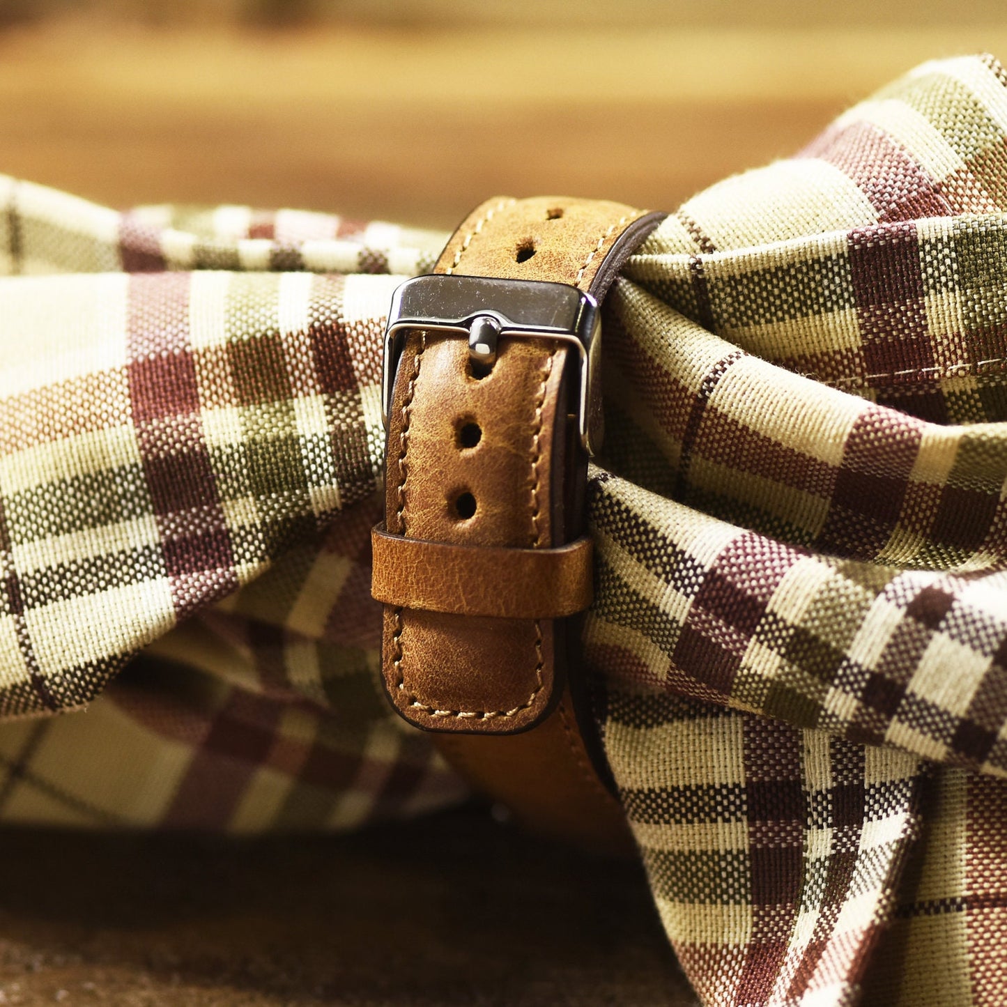 Apple Watch Band, Genuine Leather Watch band, iwatch band, Free Message Engraving, Handmade, 38mm 40mm 42mm 44mm apple watch strap, Brown