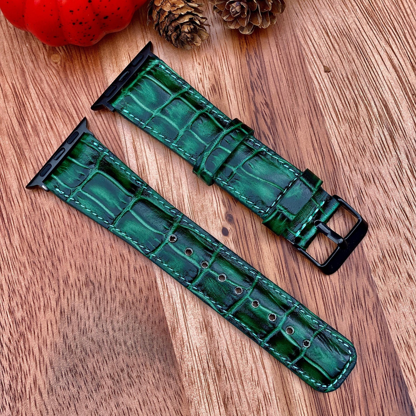 Genuine Leather Apple Watch Band 42mm, 38mm, 40mm, 44mm Green Croc Design for Series 1-2-3-4-5-6 and SE