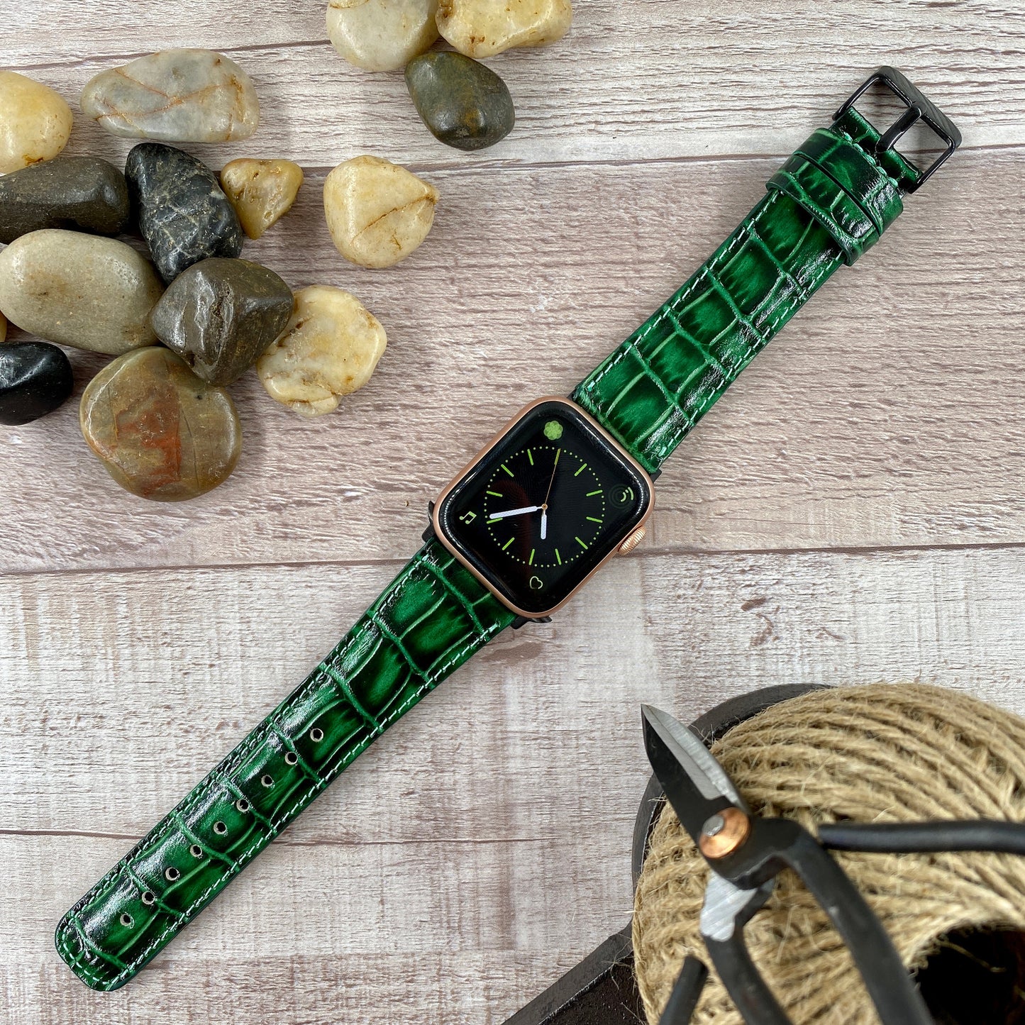 Genuine Leather Apple Watch Band 42mm, 38mm, 40mm, 44mm Green Croc Design for Series 1-2-3-4-5-6 and SE
