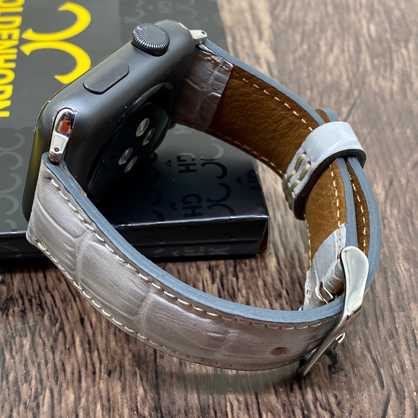 Croco Pattern White Genuine Leather Apple Watch Band 42mm, 38mm, 40mm, 44mm for Series 1-2-3-4-5-6 and SE
