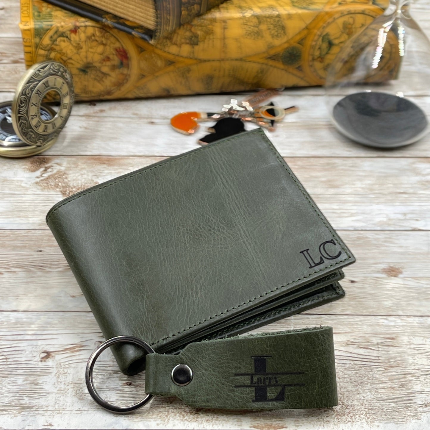 Personalize Leather Wallet l Custom Leather Wallet l Anniversary Gift for Him | Mens Green Leather Wallet l Groomsmen Wallet Gift for Him